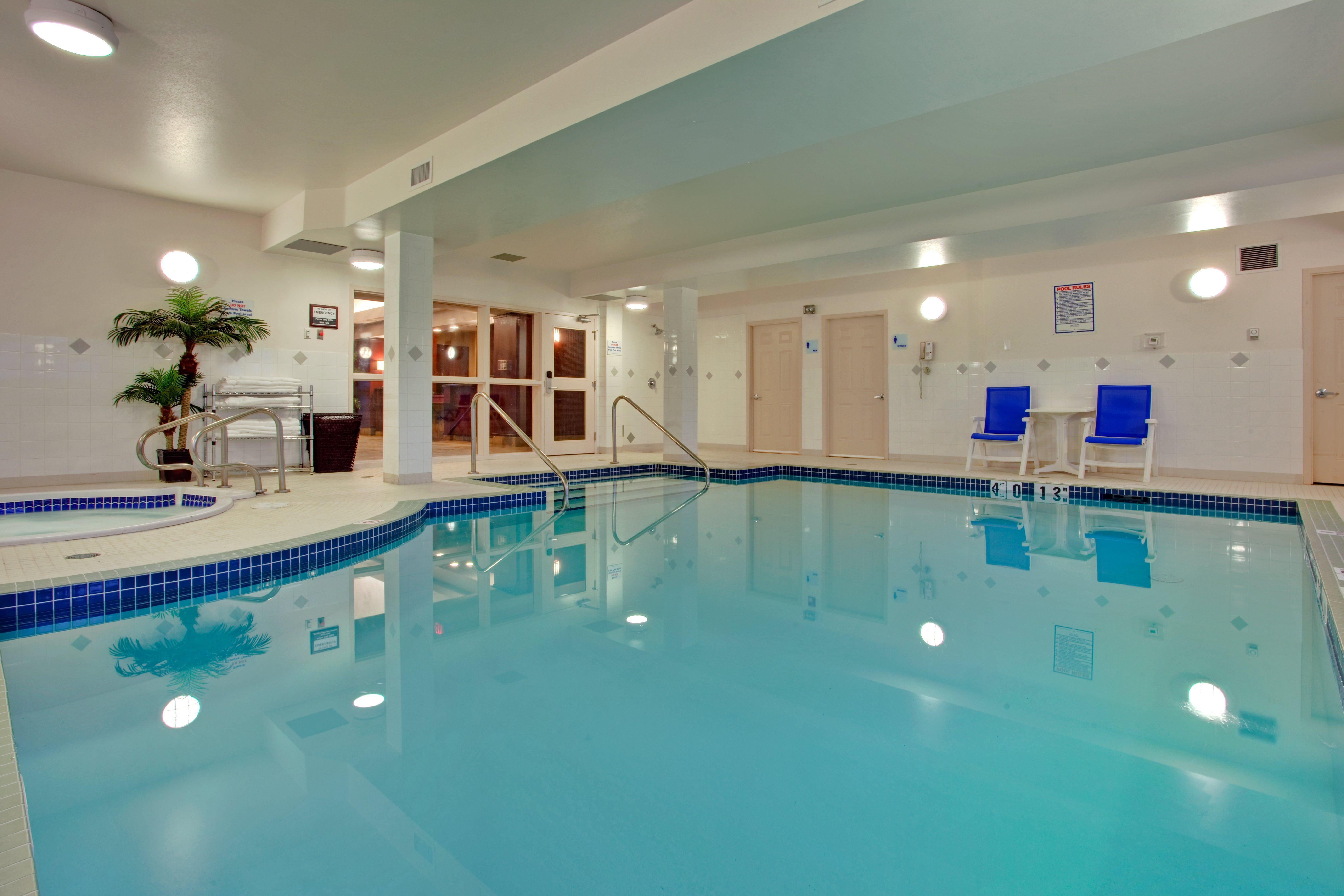 Holiday Inn Express Edmonton North By Ihg Ngoại thất bức ảnh