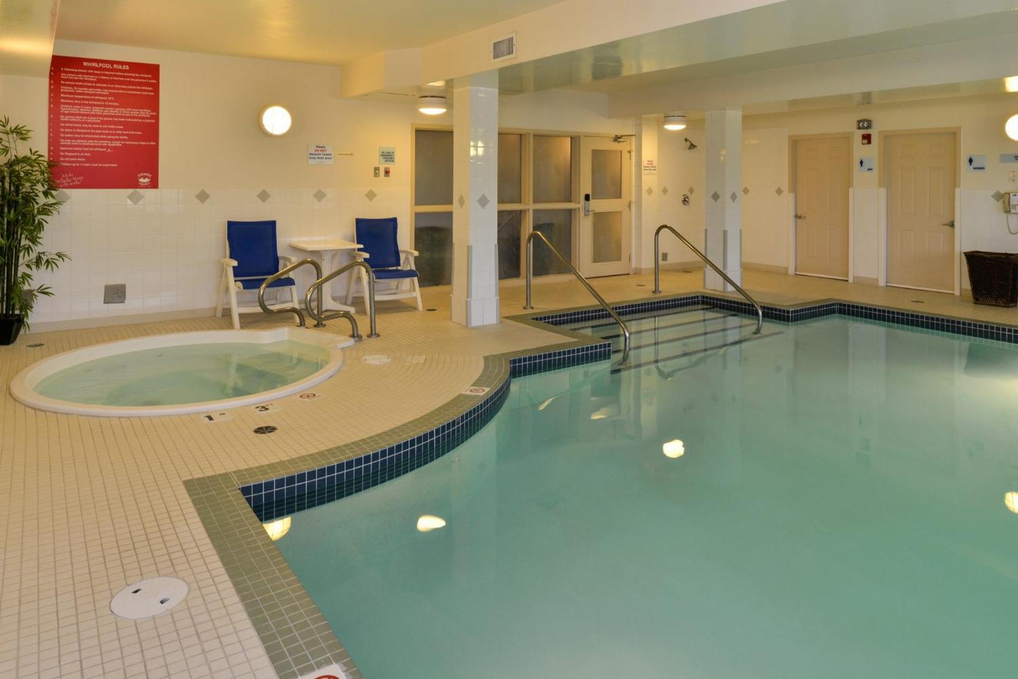 Holiday Inn Express Edmonton North By Ihg Ngoại thất bức ảnh