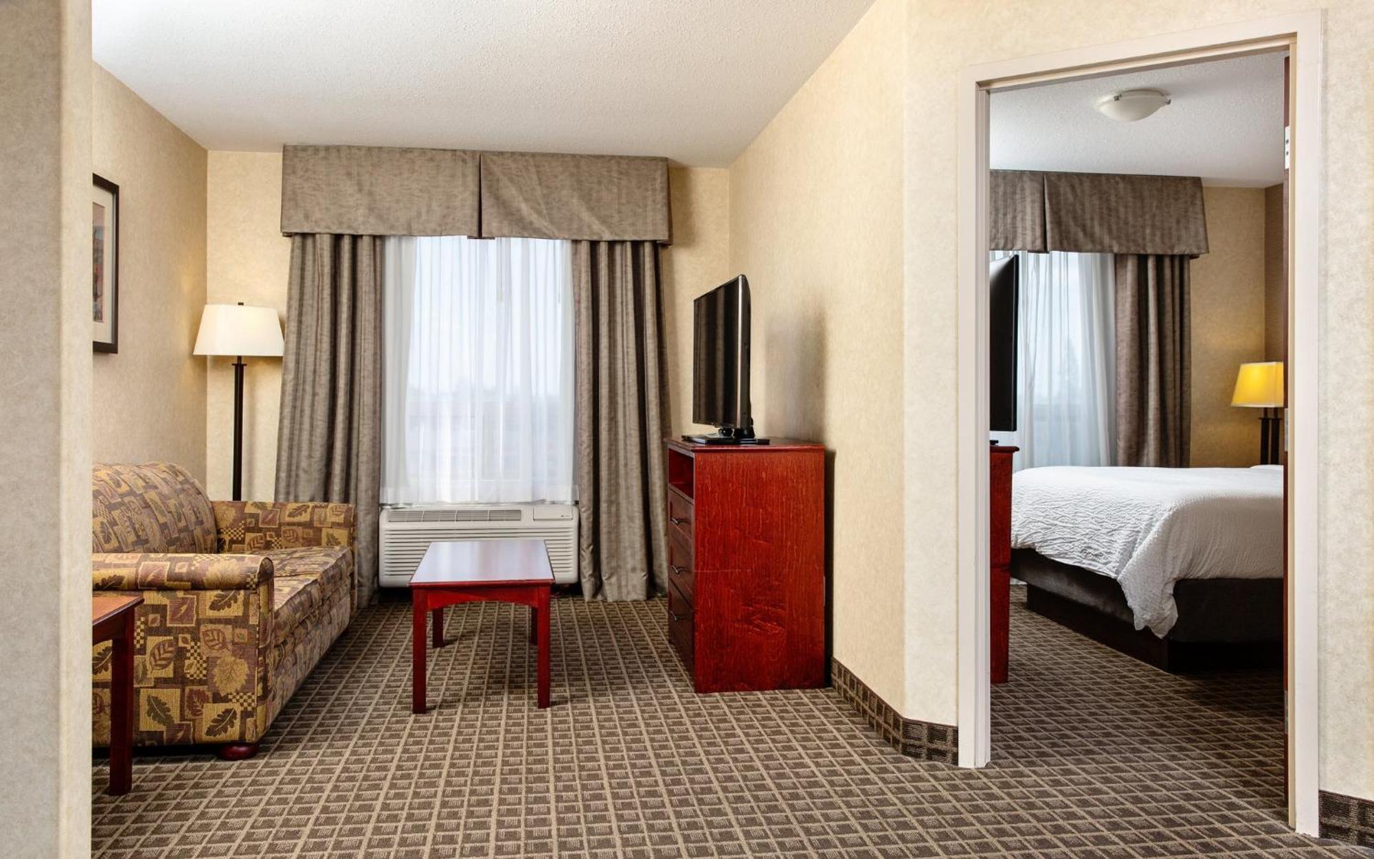 Holiday Inn Express Edmonton North By Ihg Ngoại thất bức ảnh