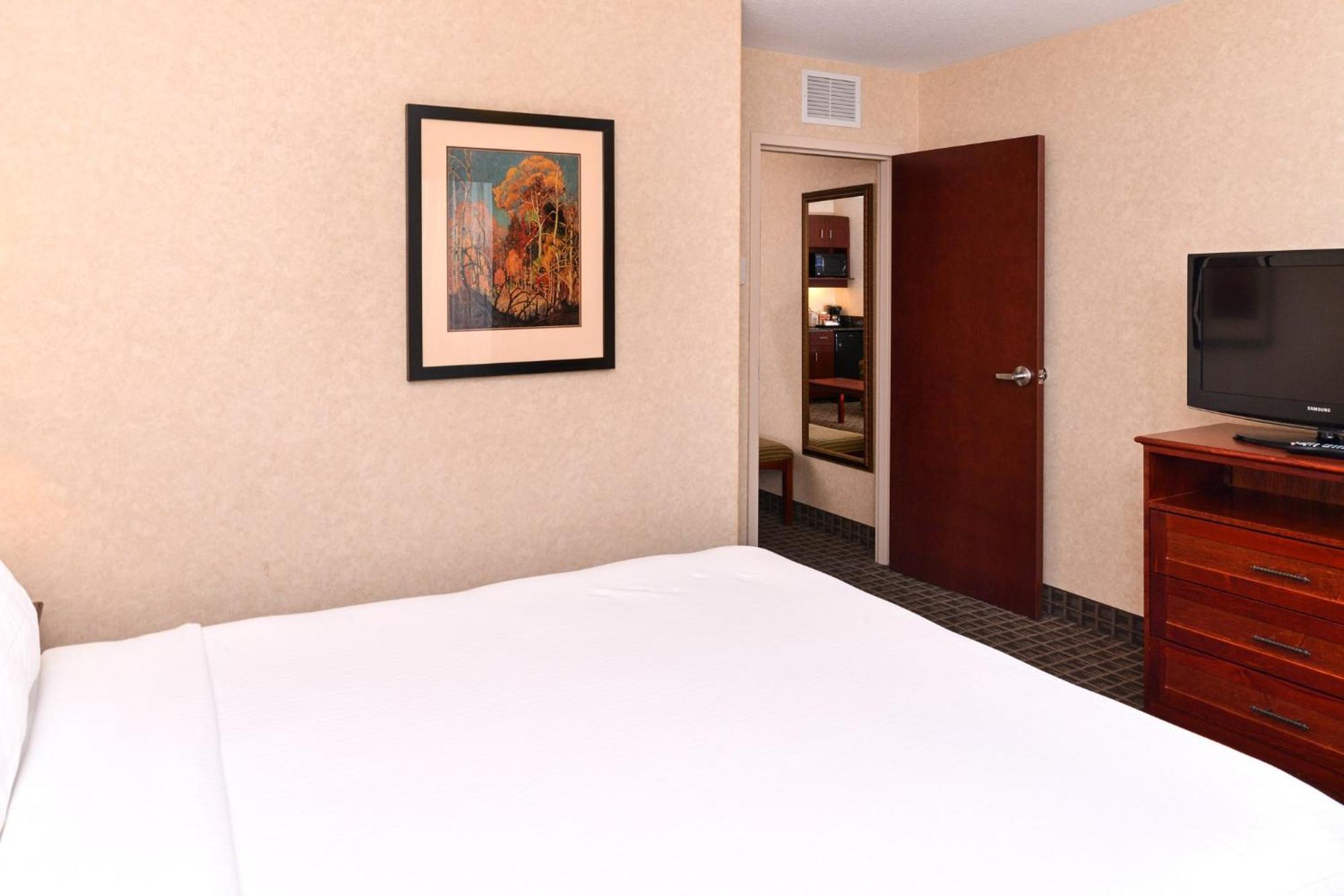 Holiday Inn Express Edmonton North By Ihg Ngoại thất bức ảnh